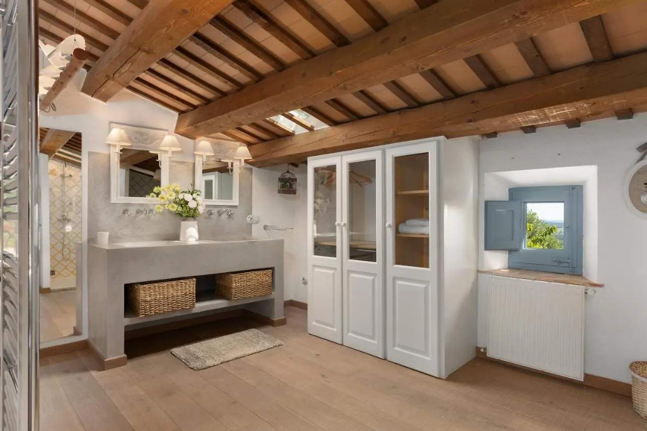 Country house Can Font De Muntanya Cruilles