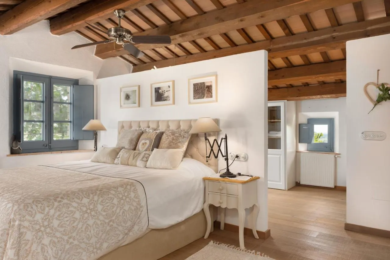 Country house Can Font De Muntanya Cruilles